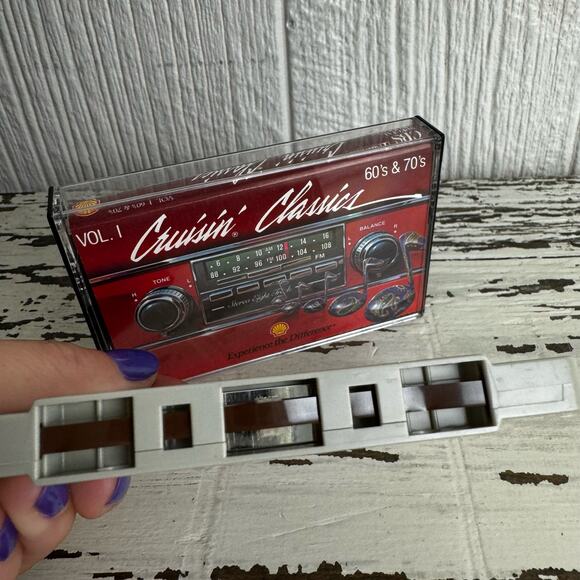 Cruisin Classics Red Vol. 1 60s and 70s Cassette Tape Volume 1 The Supremes Vtg - Picture 6 of 6